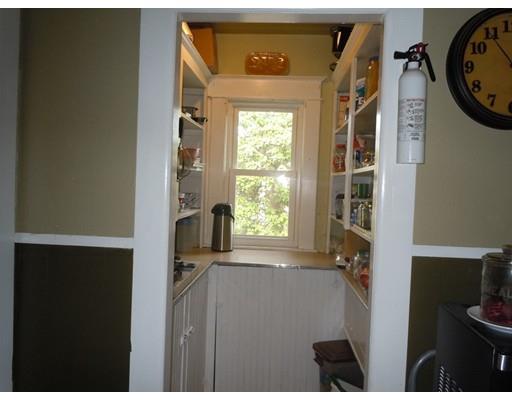 18 Call St, Chicopee, MA 01013 photo 10