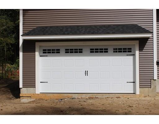 11 Harrison St, Reading, MA 01867 photo 4
