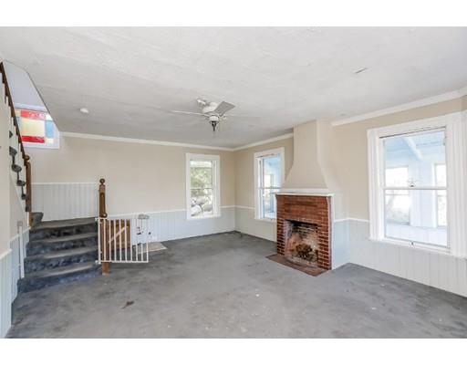 2 Wheeler St, Gloucester, MA 01930 photo 13