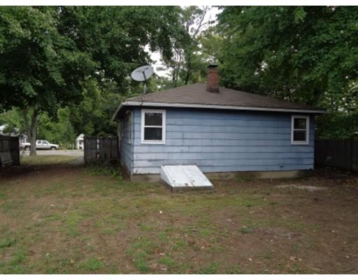 431 Britton, Chicopee, MA 01020 photo 2