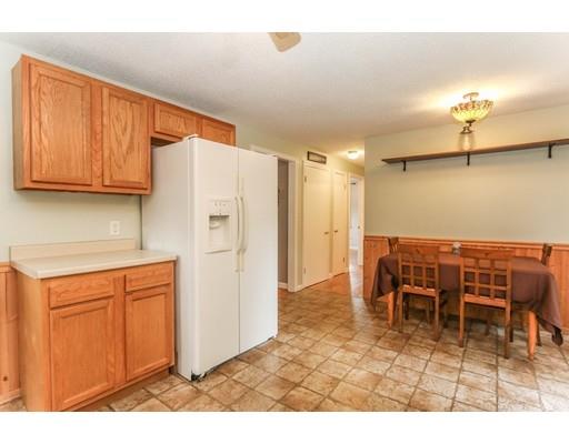 199 Keddy St, Springfield, MA 01109 photo 10