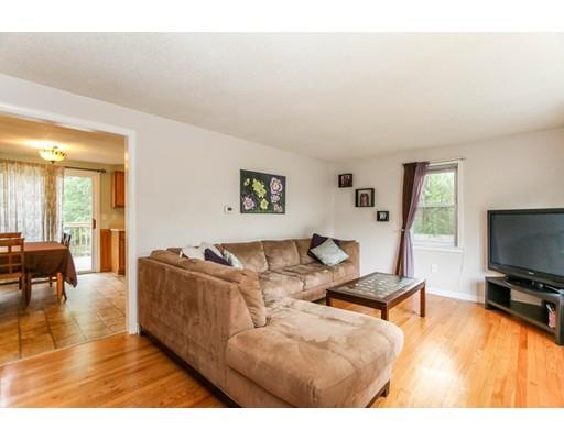 199 Keddy St, Springfield, MA 01109 photo 7