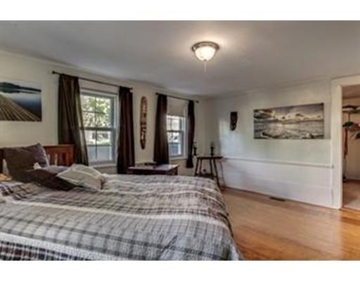 9 Charnock St, Beverly, MA 01915 photo 12
