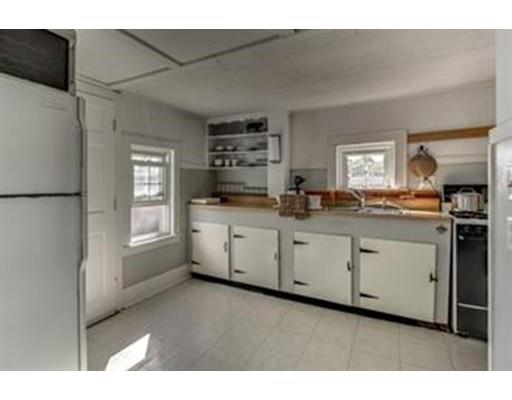 9 Charnock St, Beverly, MA 01915 photo 16