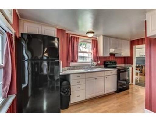 9 Charnock St, Beverly, MA 01915 photo 5