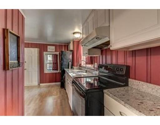 9 Charnock St, Beverly, MA 01915 photo 8