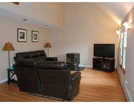 28 Apache Rd, Hubbardston, MA 01452 photo 3