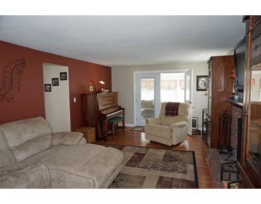 44 Oliver St, Easthampton, MA 01027 photo 14