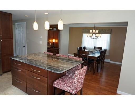44 Oliver St, Easthampton, MA 01027 photo 9