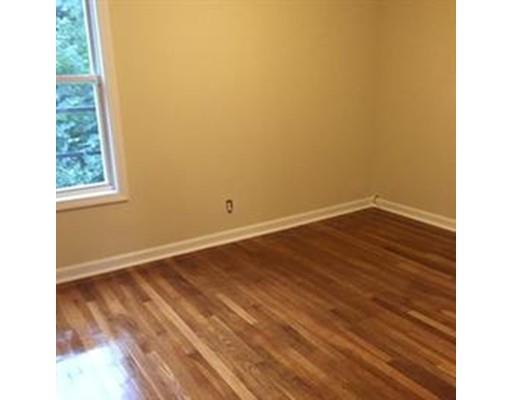 89 Ash St, Fall River, MA 02724 photo 4