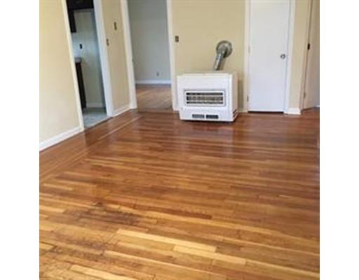 89 Ash St, Fall River, MA 02724 photo 2