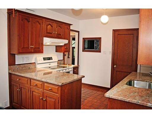 5 Laurel Ct, Marblehead, MA 01945 photo 8