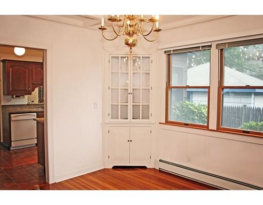 5 Laurel Ct, Marblehead, MA 01945 photo 6