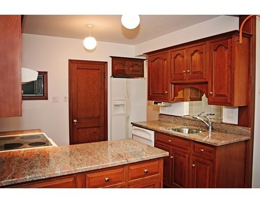 5 Laurel Ct, Marblehead, MA 01945 photo 9