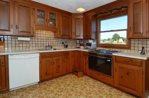 48-50 Riverside St, Danvers, MA 01923 photo 17
