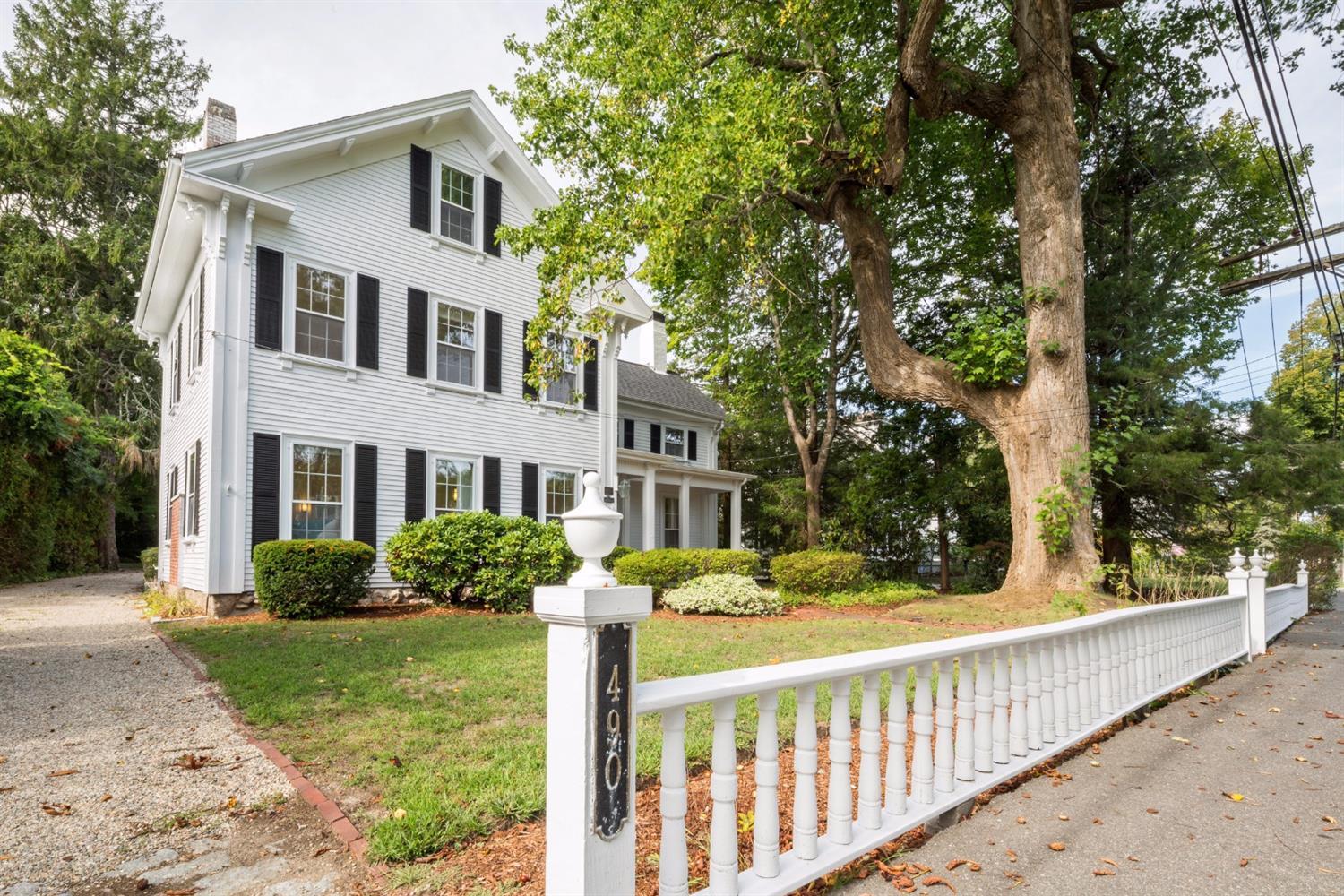 490 Main St, Barnstable, MA 02632 photo 2