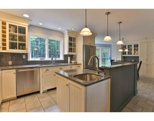 18 Munsey Dr, Hampton, NH 03842 photo 3