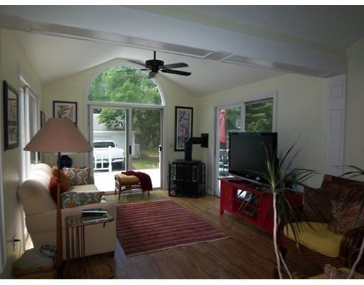 97 Maple Rd, Longmeadow, MA 01106 photo 10