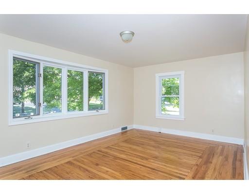 81 Park Rd, Springfield, MA 01104 photo 3