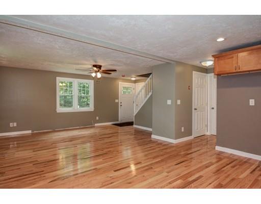 131 Sutton Rd, Webster, MA 01570 photo 5