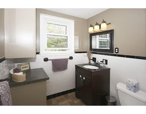 4 Richards St, Danvers, MA 01923 photo 16