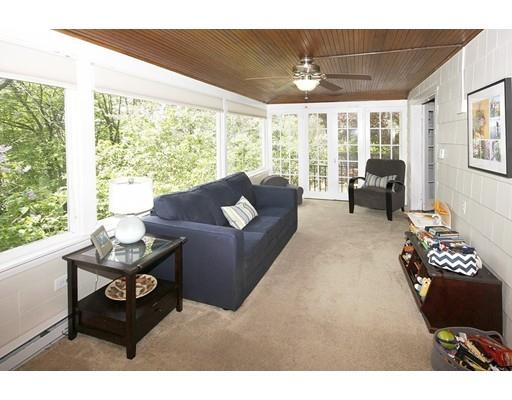 4 Richards St, Danvers, MA 01923 photo 9