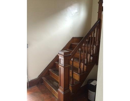 2 Richards St, Worcester, MA 01603 photo 4