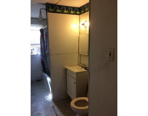 2 Richards St, Worcester, MA 01603 photo 11