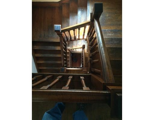 2 Richards St, Worcester, MA 01603 photo 6