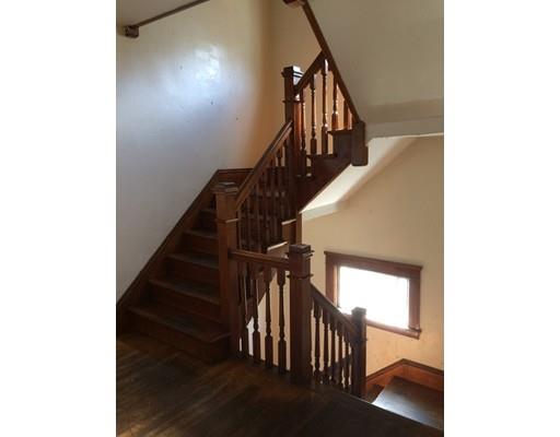 2 Richards St, Worcester, MA 01603 photo 5
