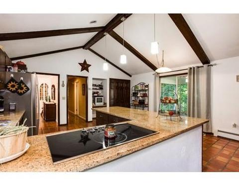 79 Barry Rd, Worcester, MA 01609 photo 2