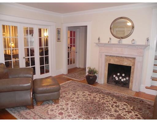 3 Beacon St, Danvers, MA 01923 photo 3