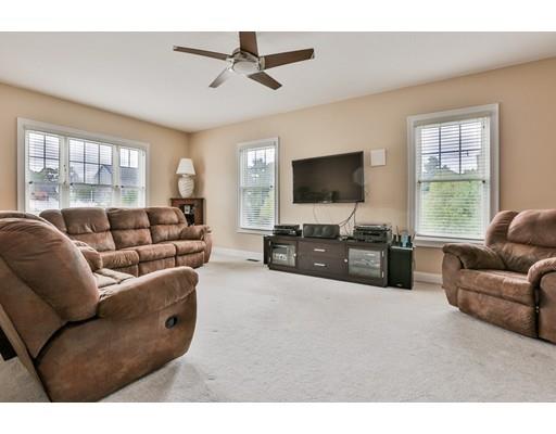 1 Grace Ct, Wakefield, MA 01880 photo 13