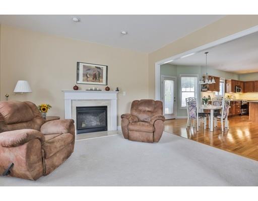 1 Grace Ct, Wakefield, MA 01880 photo 12