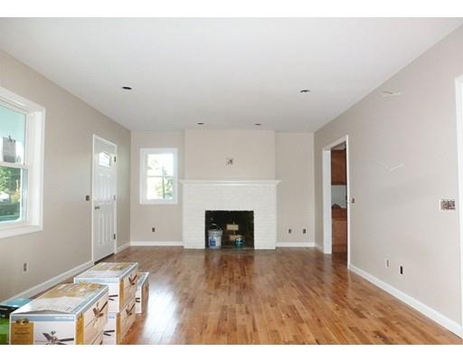 19 Eleanor Rd, Springfield, MA 01108 photo 4