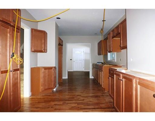 19 Eleanor Rd, Springfield, MA 01108 photo 11
