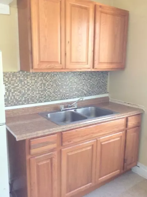 39-41 Eastern Ave, Springfield, MA 01109 photo 4