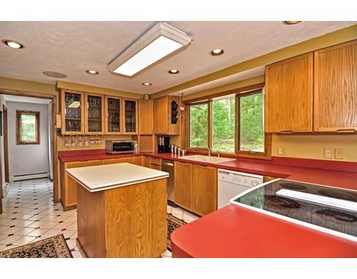 24 Fowler St, Upton, MA 01568 photo 8