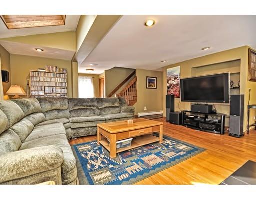 24 Fowler St, Upton, MA 01568 photo 3