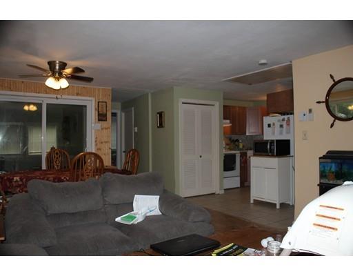 110 Berkeley Ave, Lowell, MA 01852 photo 2