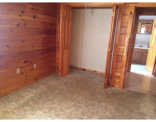 35 Black Point Rd, Webster, MA 01570 photo 9