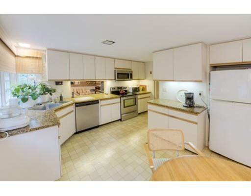 16 Hilltop Cir, Worcester, MA 01609 photo 16