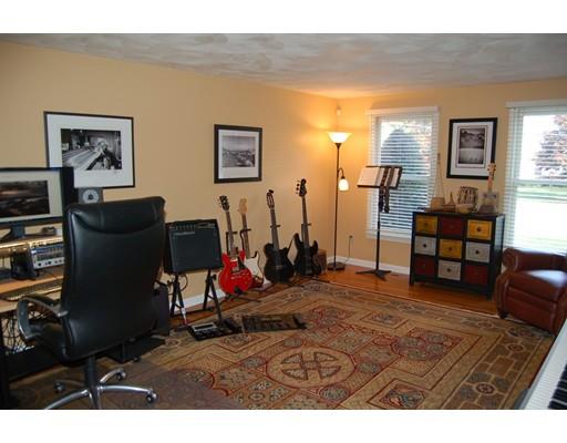 5 Harrison Pl, Franklin, MA 02038 photo 9