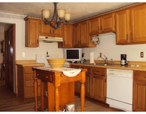 11 Glen Ct, Sutton, MA 01590 photo 8