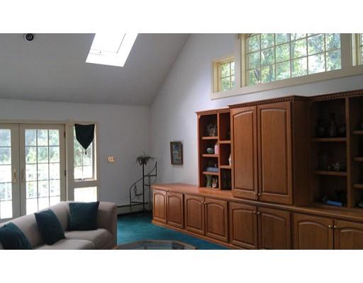 11 Glen Ct, Sutton, MA 01590 photo 16