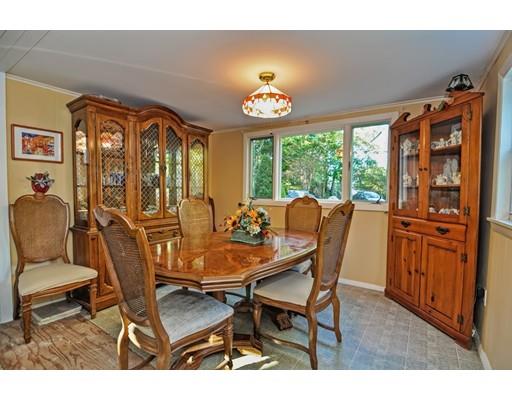 11 Hillside Ct, Gloucester, MA 01930 photo 8