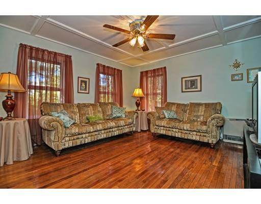11 Hillside Ct, Gloucester, MA 01930 photo 4