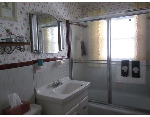 31 Grenada St, Worcester, MA 01602 photo 14