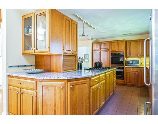 14 Lantern Rd, Framingham, MA 01702 photo 8