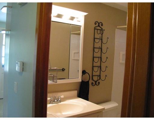 6 Sunset Dr, Chicopee, MA 01020 photo 9
